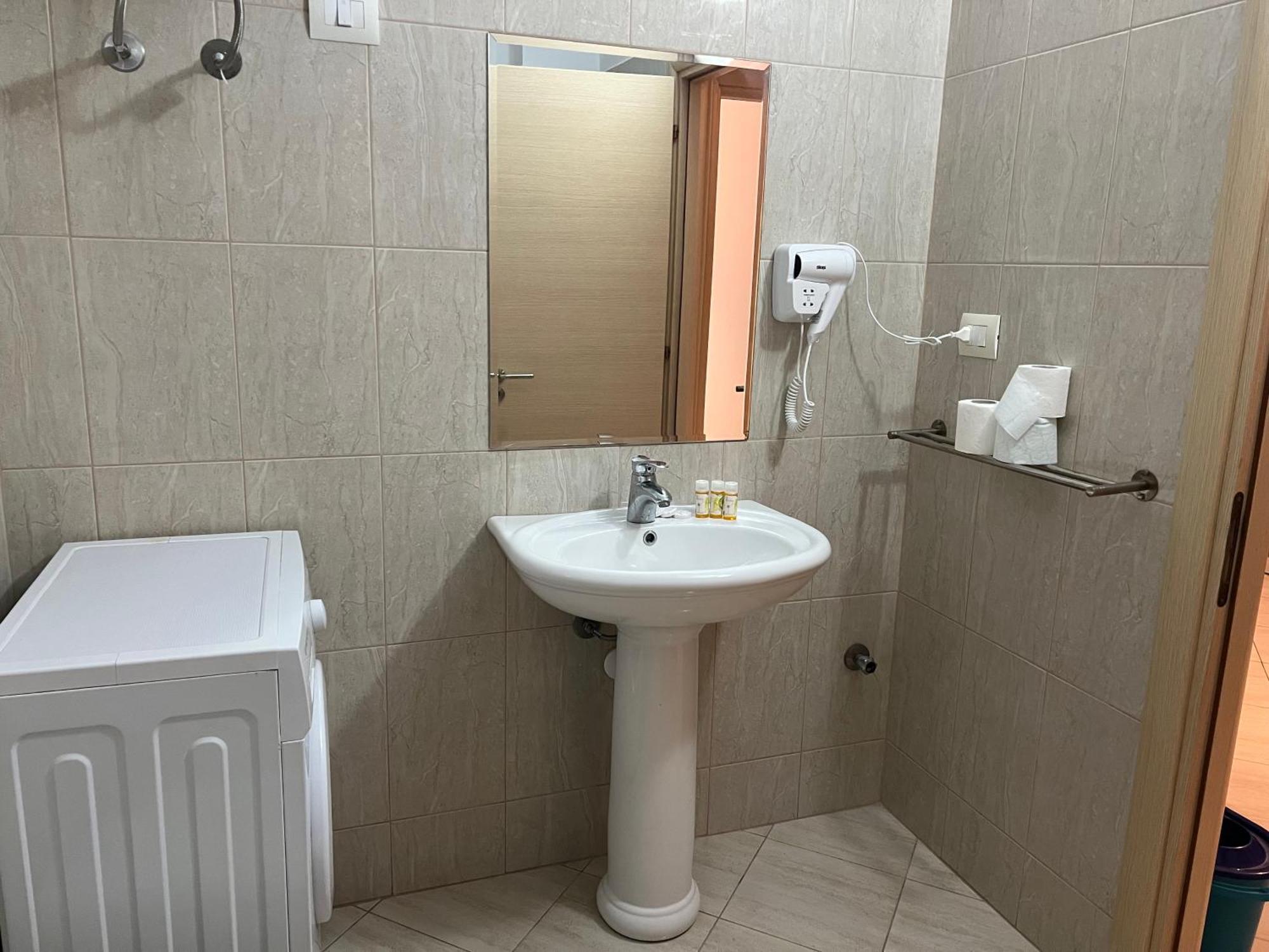 Apartamente Oslo Vlorë Exterior foto